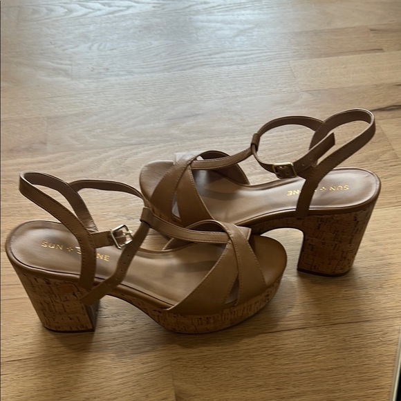 Women's Tan Platform Sandals - Picture 1 of 5